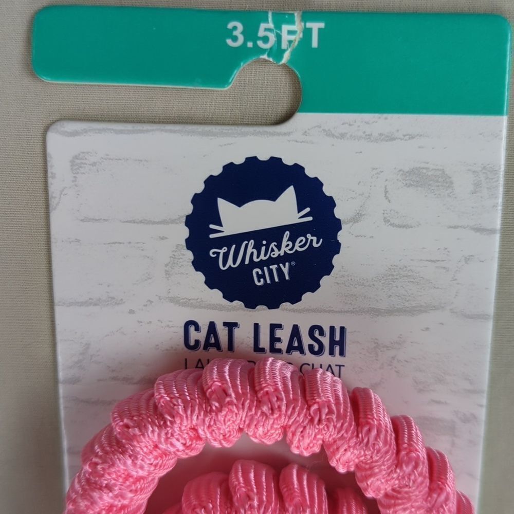 Whisker City Cat Leash Bungee Leash - Picture 2 of 6